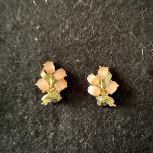 Vintage Estate Gold Tone Pink Lucite Clip Earrings